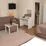 Hotel Aymini