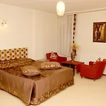 Otel Aymini