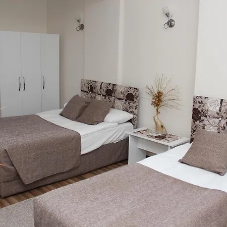 Hotel Aymini